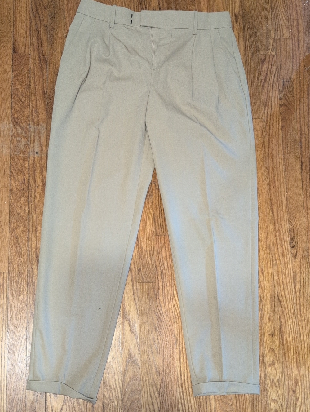 Banana Republic Women's Pleated Dress Wool Pants in Light Khaki 6L fit US8